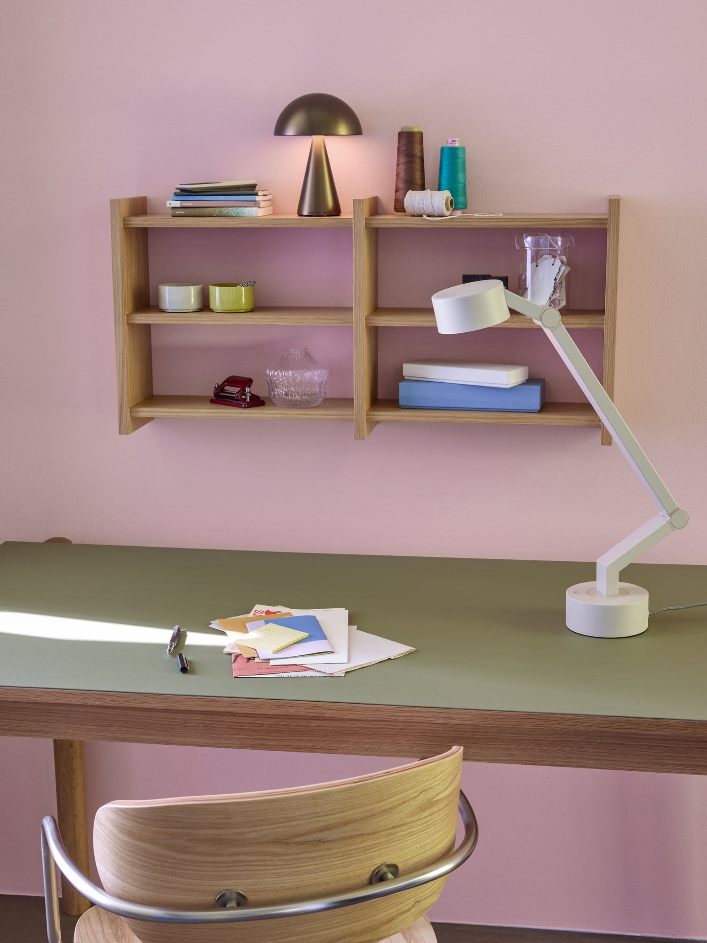 Lampe de table Verve gris clair