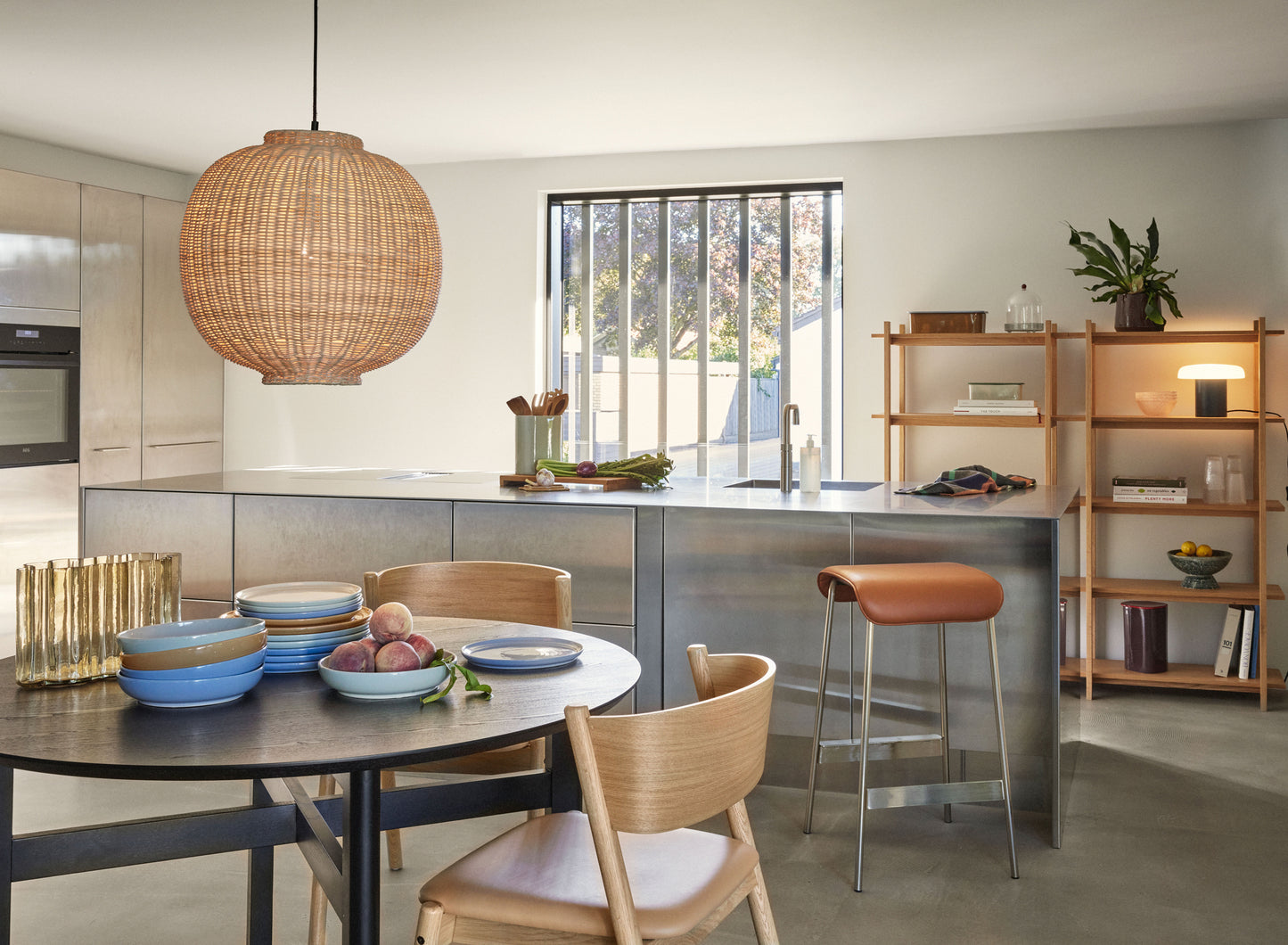 Table à manger Fjord ronde, grande, noire