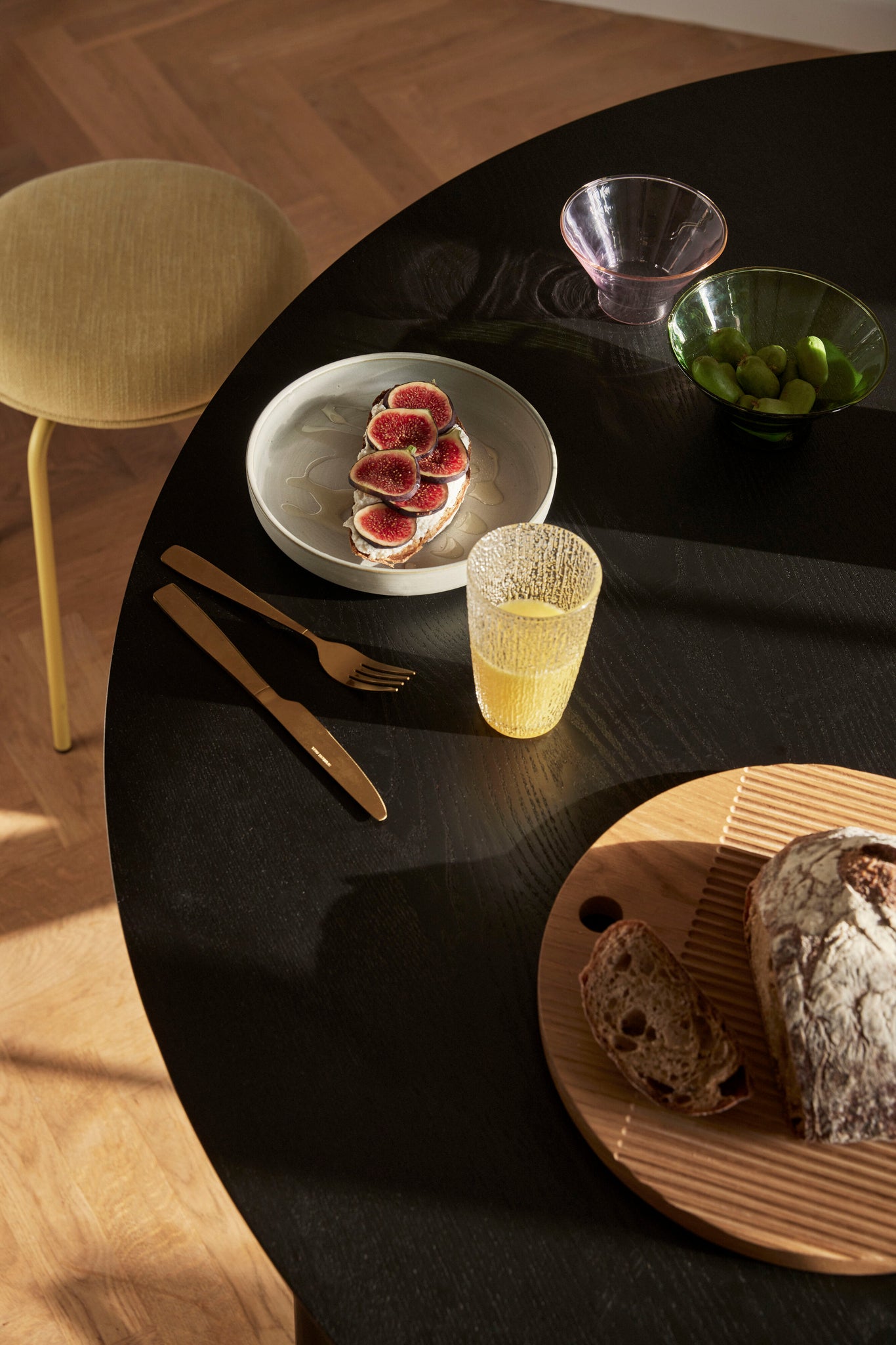 Table à manger Fjord ronde, grande, noire