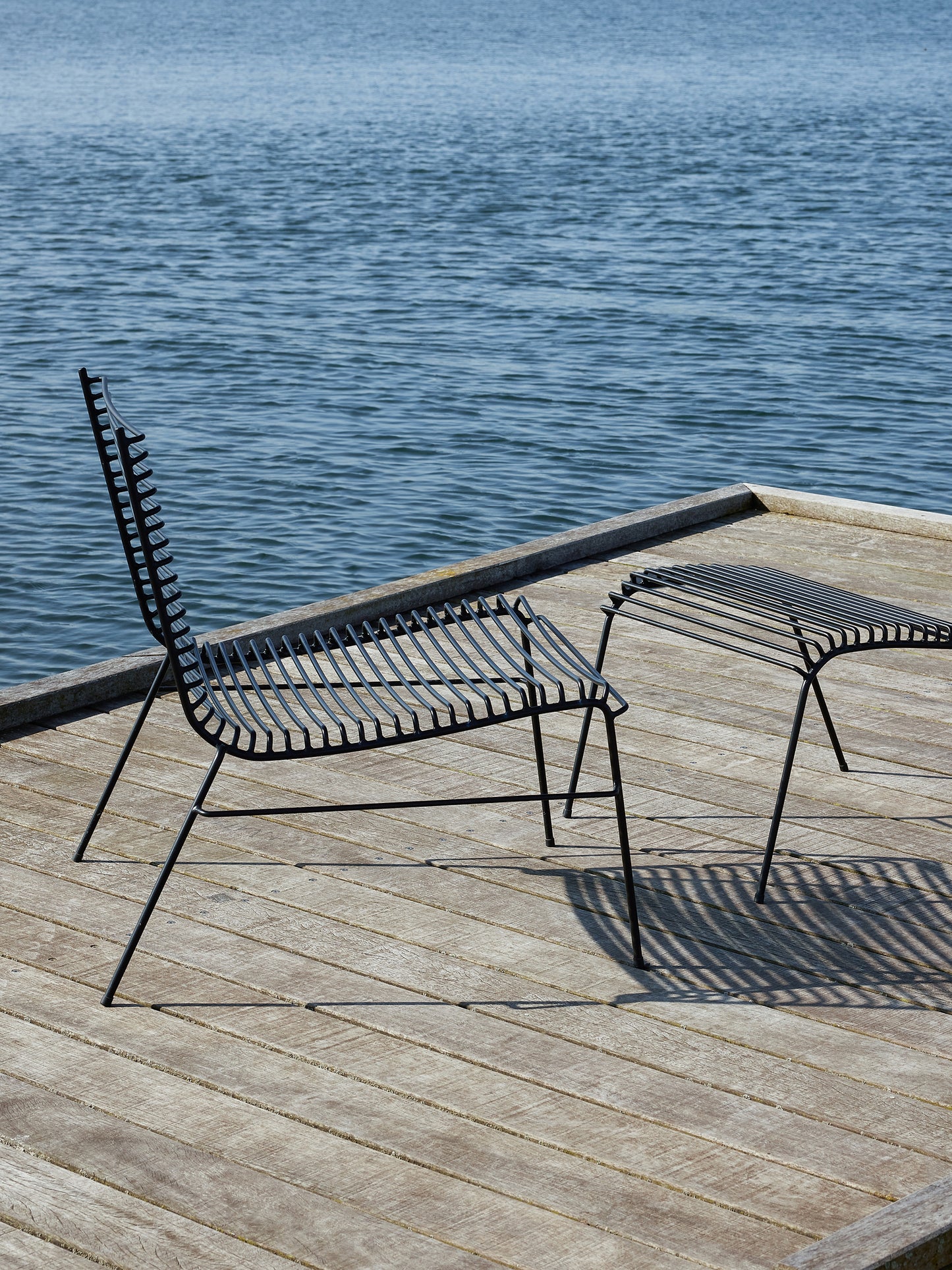 2 x fauteuils String lounge noirs