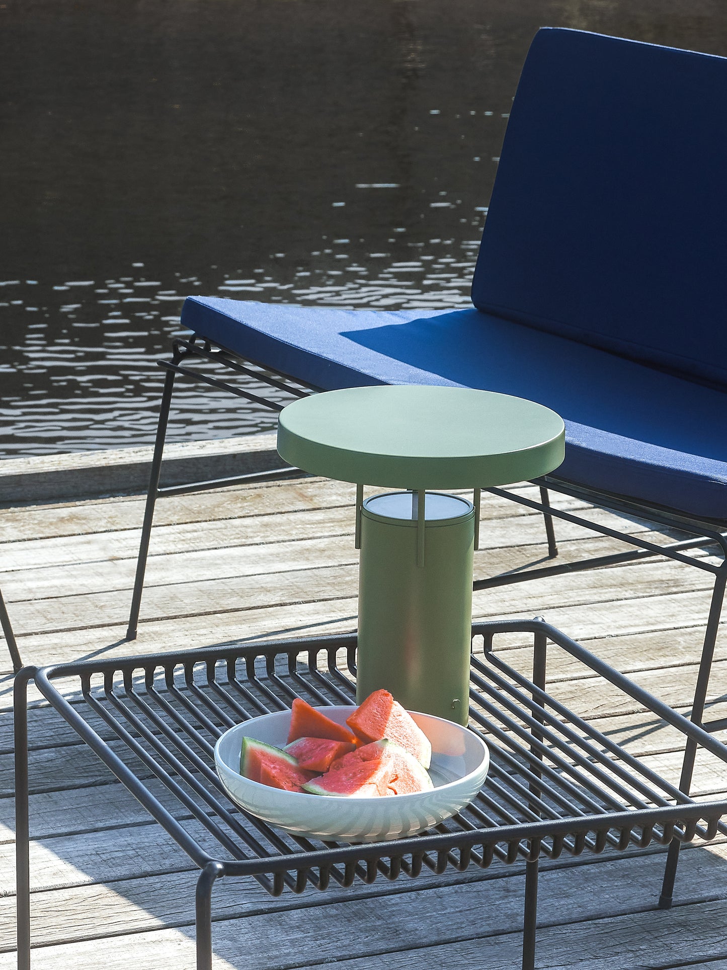 Table d'appoint String noire
