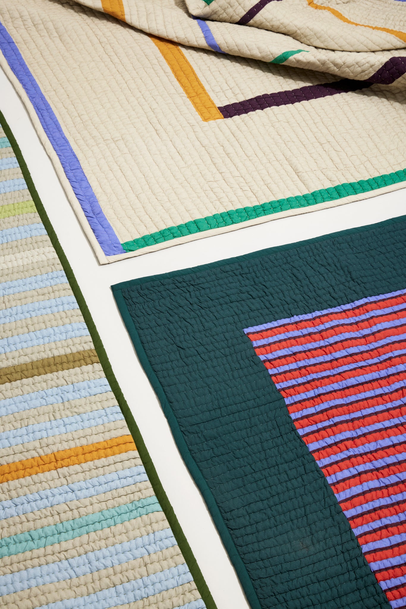 Couvre‑lit Twist Block 260x260 vert foncé/multicolore