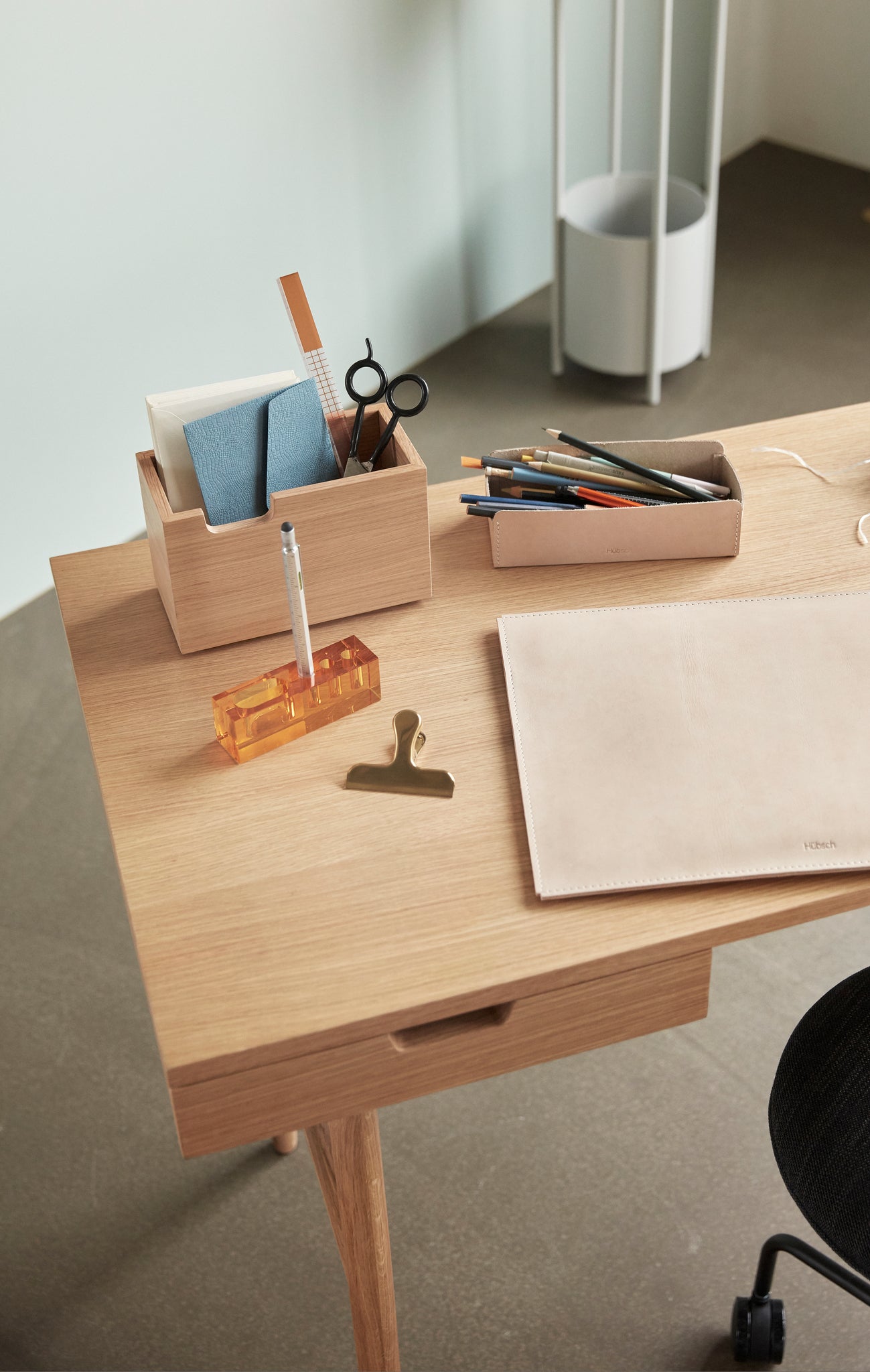 Bureau de studio naturel