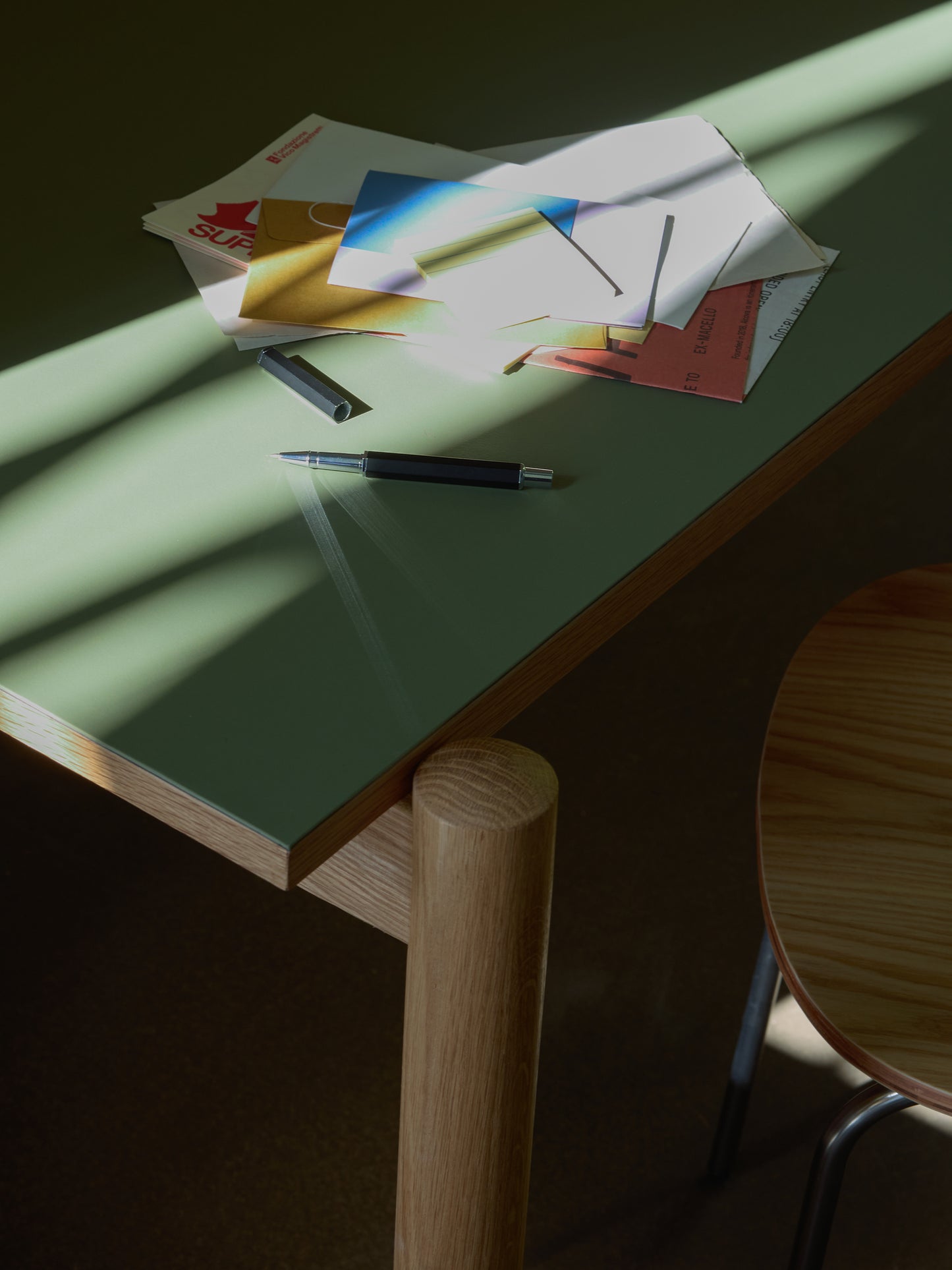 Bureau oblique olive