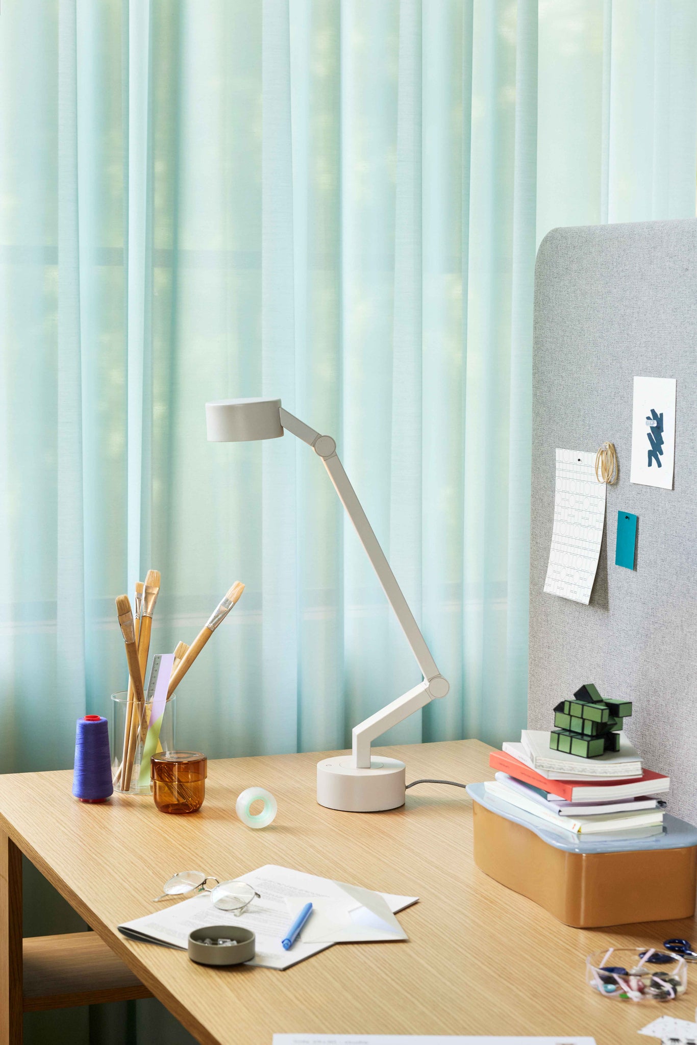 Lampe de table Verve gris clair